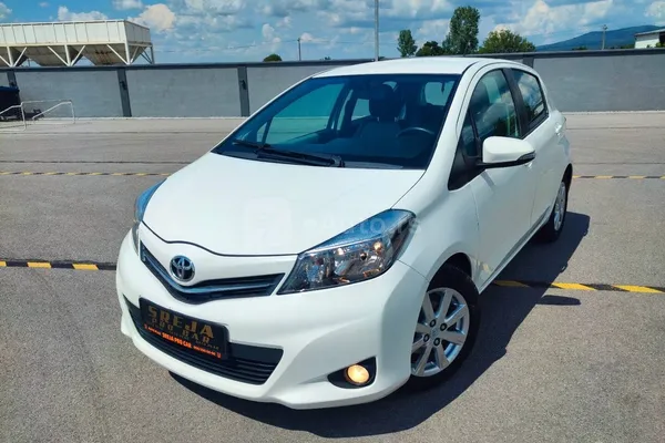 Toyota Yaris — polovni automobil, oglas