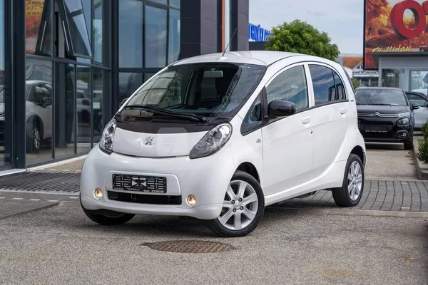 Peugeot iOn — polovni automobil, oglas