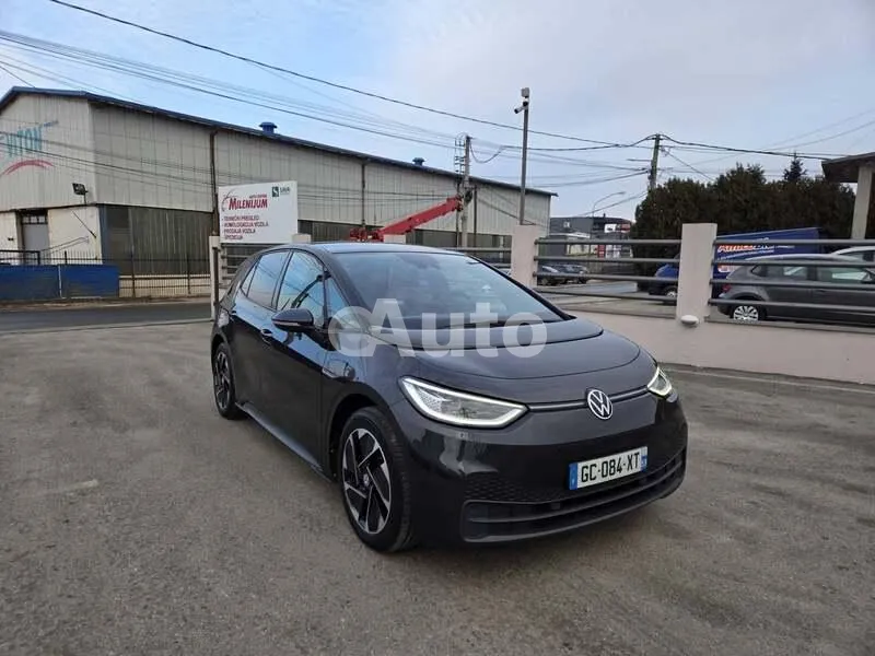 Volkswagen ID.3 — polovni automobil