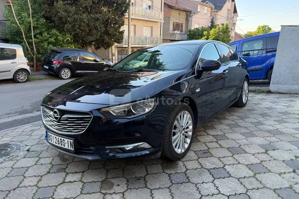 Opel Insignia — polovni automobil