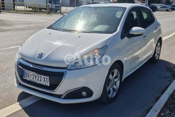 Peugeot 208 — polovni automobil