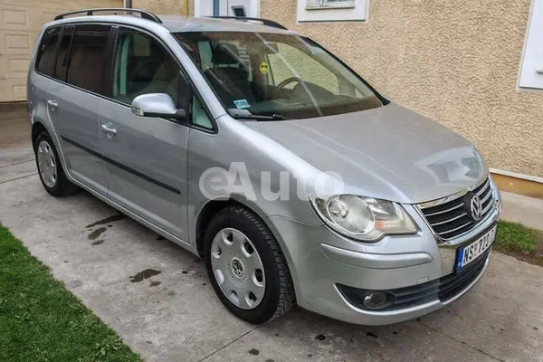 Volkswagen Touran — polovni automobil
