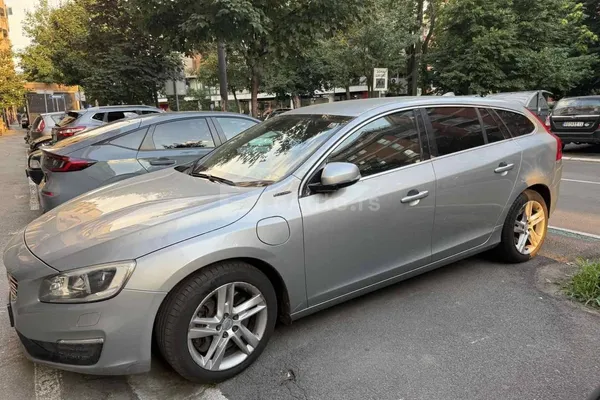 Volvo V60 — polovni automobil