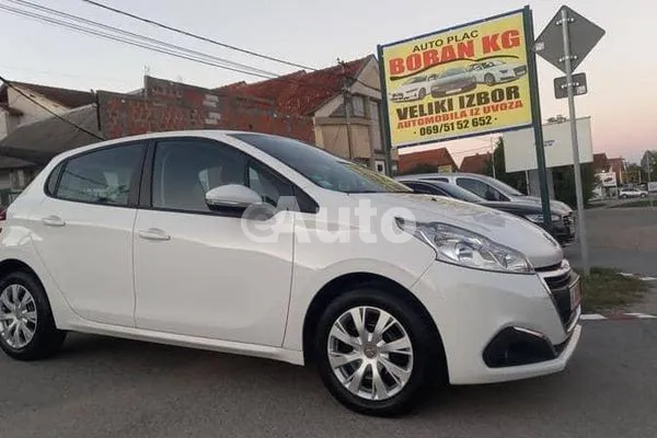 Peugeot 208 — polovni automobil