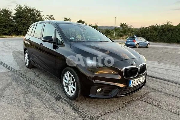 BMW 216 — polovni automobil