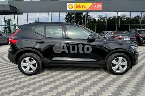 Volvo XC40 — polovni automobil