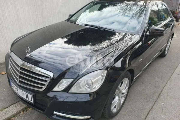 Mercedes Benz E 300 — polovni automobil