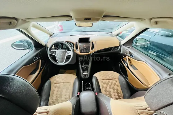 Opel Zafira — polovni automobil
