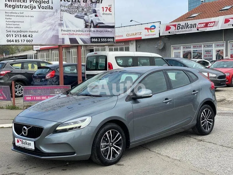 Volvo V40 — polovni automobil
