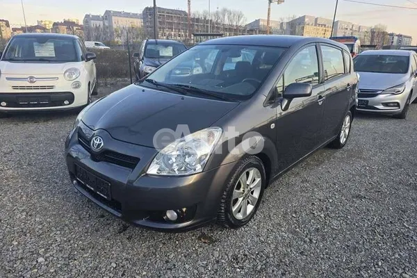 Toyota Corolla Verso — polovni automobil