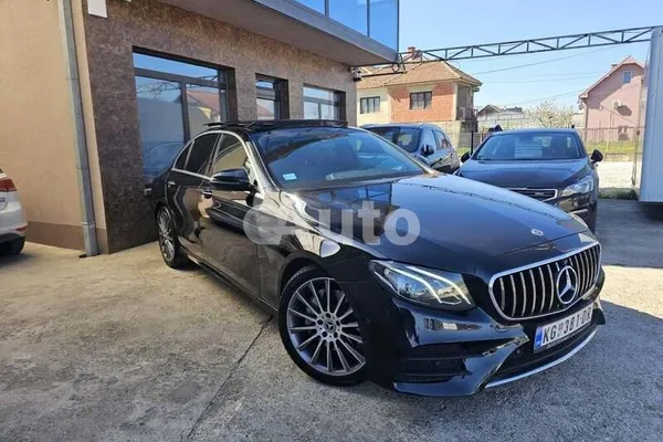 Mercedes Benz E 220 — polovni automobil