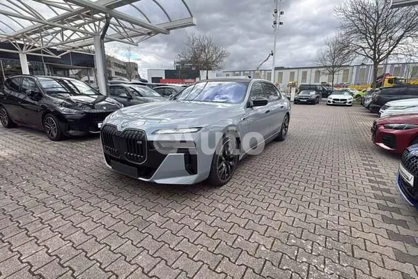 BMW 760 — polovni automobil