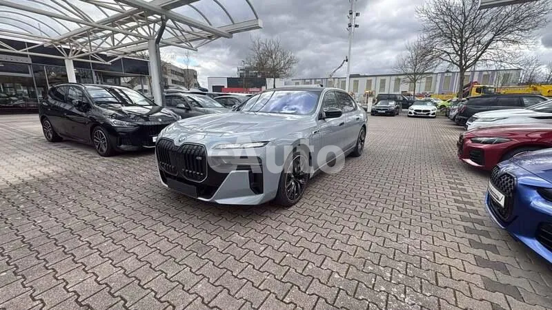 BMW 760 — polovni automobil
