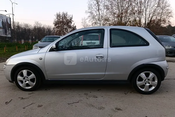 Opel Corsa C — polovni automobil