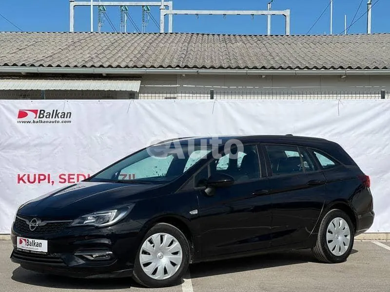 Opel Astra K — polovni automobil