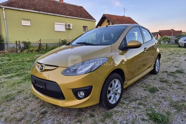 Mazda 2 — polovni automobil