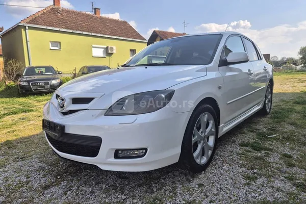 Mazda 3 — polovni automobil