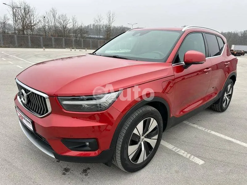 Volvo XC40 — polovni automobil