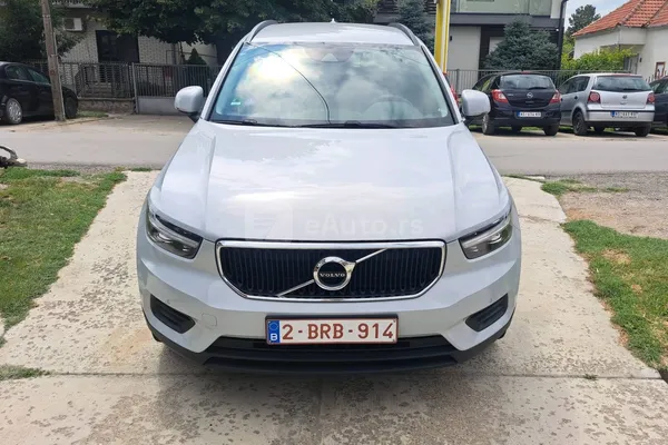 Volvo XC40 — polovni automobil