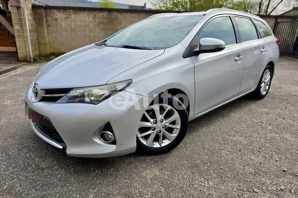 Toyota Auris — polovni automobil
