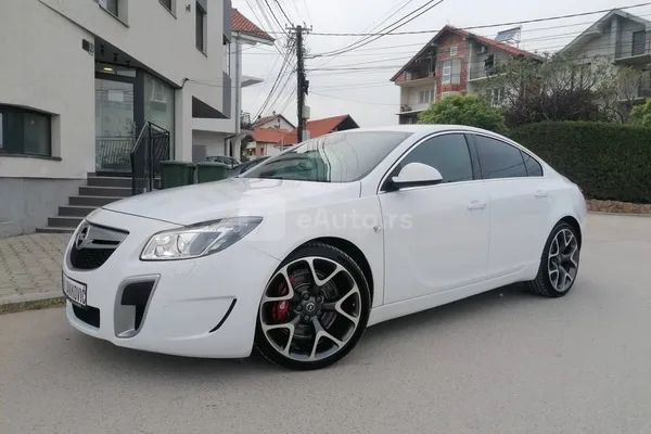 Opel Insignia — polovni automobil