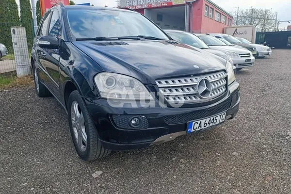 Mercedes Benz ML 500 — polovni automobil