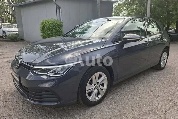Volkswagen Golf 8 — polovni automobil