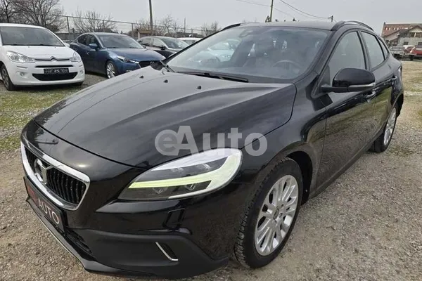 Volvo V40 — polovni automobil