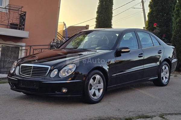 Mercedes Benz E 220 — polovni automobil