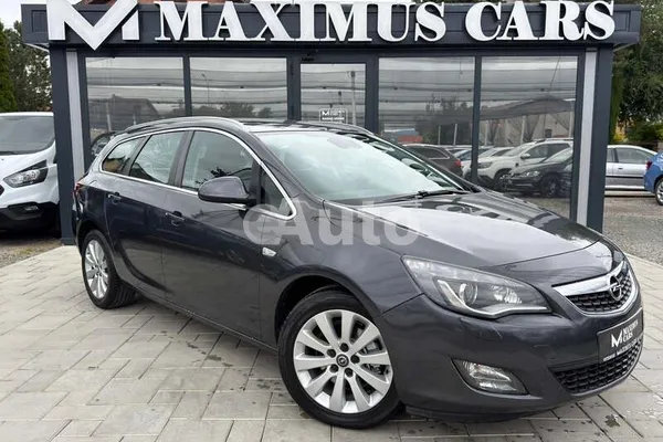 Opel Astra J — polovni automobil