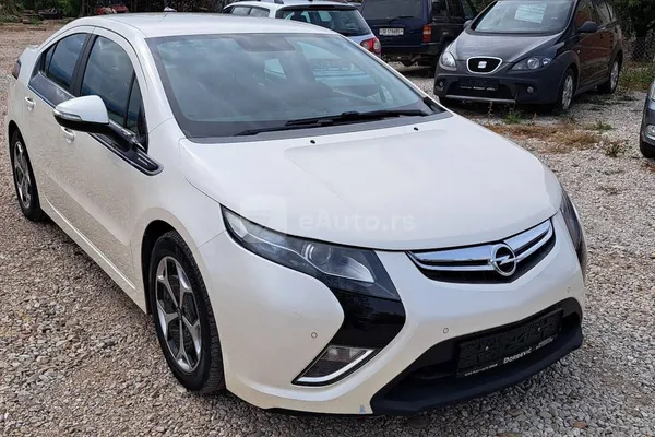 Opel Ampera — polovni automobil