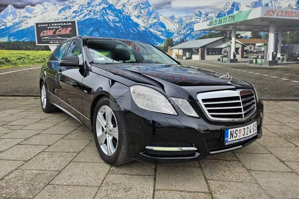 Mercedes Benz E 200 — polovni automobil