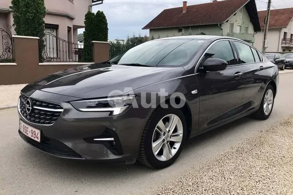 Opel Insignia — polovni automobil