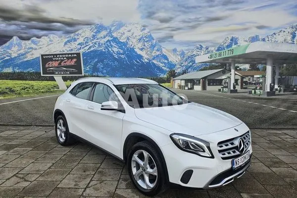 Mercedes Benz GLA 180 — polovni automobil