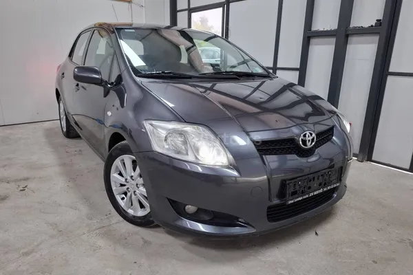 Toyota Auris — polovni automobil