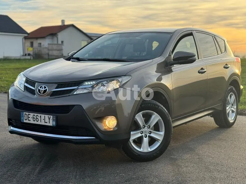 Toyota RAV 4 — polovni automobil