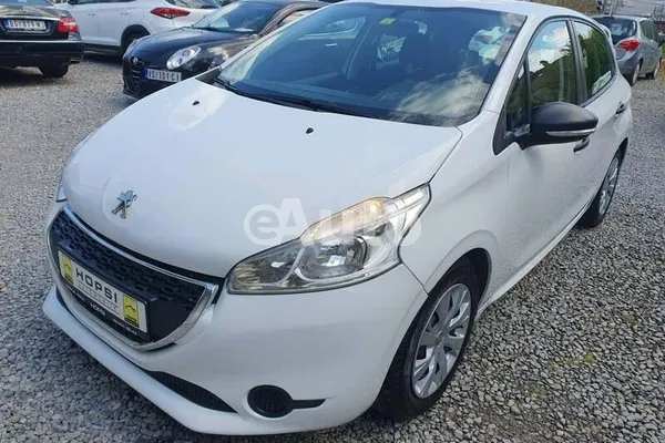 Peugeot 208 — polovni automobil