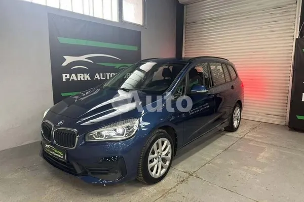 BMW 220 — polovni automobil