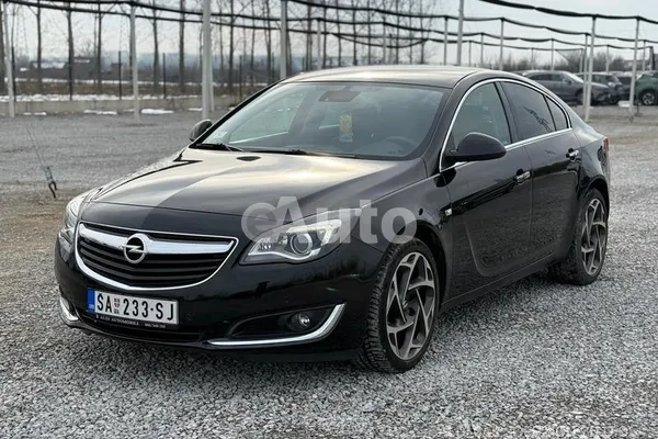 Opel Insignia — polovni automobil