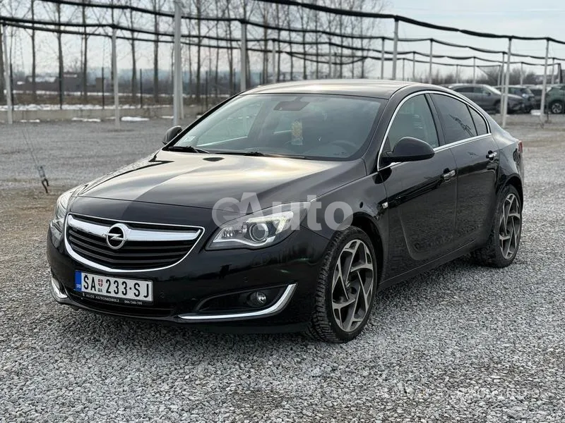 Opel Insignia — polovni automobil