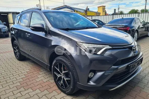 Toyota RAV 4 — polovni automobil