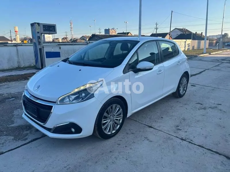 Peugeot 208 — polovni automobil