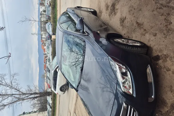 Opel Insignia — polovni automobil