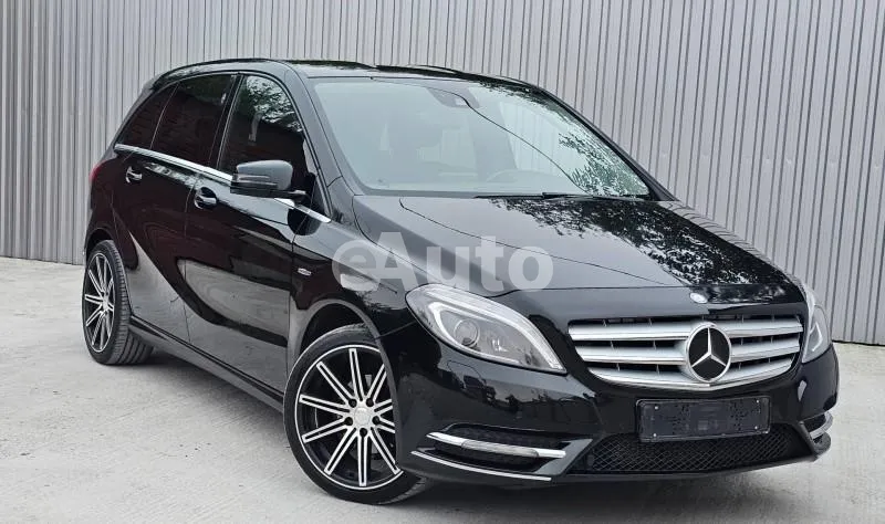 Mercedes Benz B 180 — polovni automobil