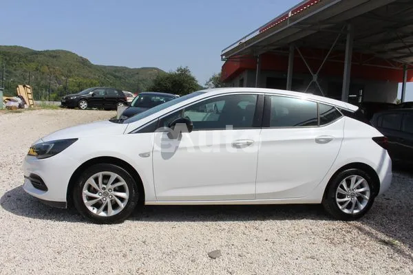Opel Astra K — polovni automobil