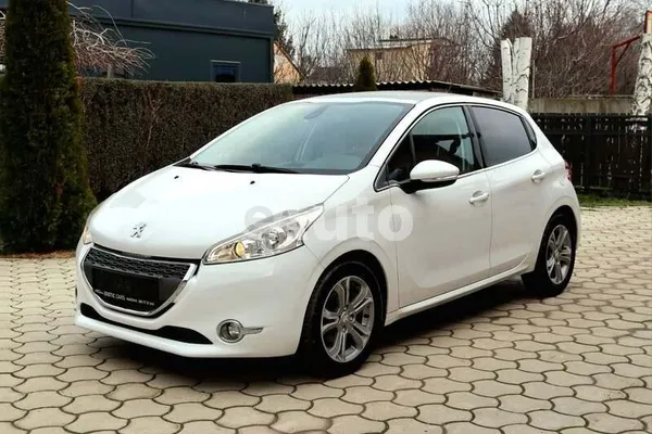 Peugeot 208 — polovni automobil