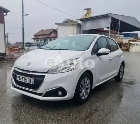 Peugeot 208 — polovni automobil