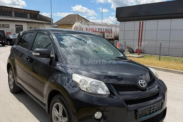 Toyota Urban Cruiser — polovni automobil