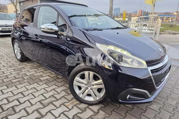Peugeot 208 — polovni automobil