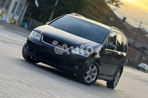 Volkswagen Touran — polovni automobil